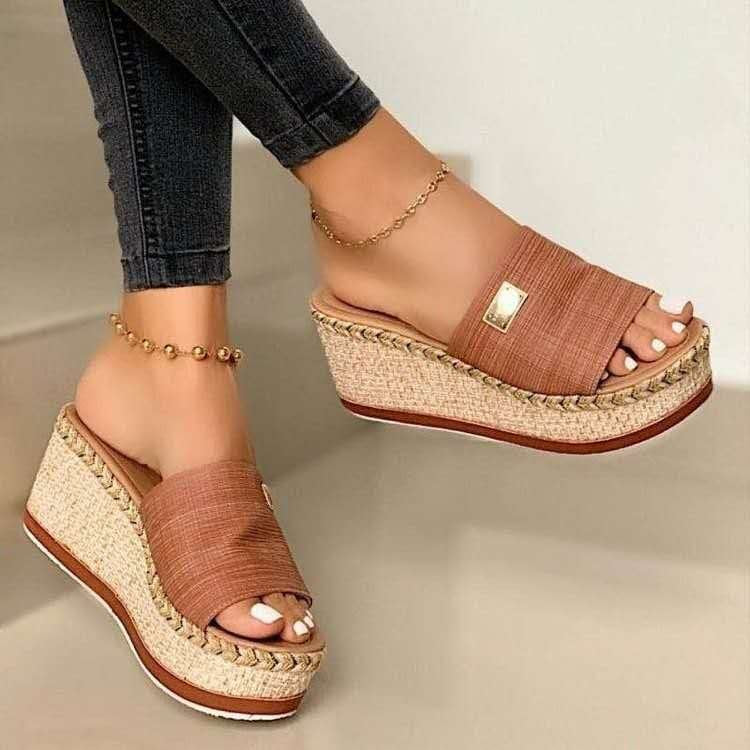 Damen  Espadrille-Keilpantoletten mit geflochtenem Bast-Plateau, breitem gewNord Taschentem Riemen und weicher Komfortsohle Nord Taschen
