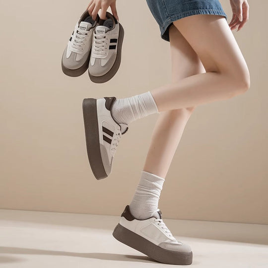 Damen Plattform-Sneaker mit trendigem Design und hochwertiger Oberflächenstruktur