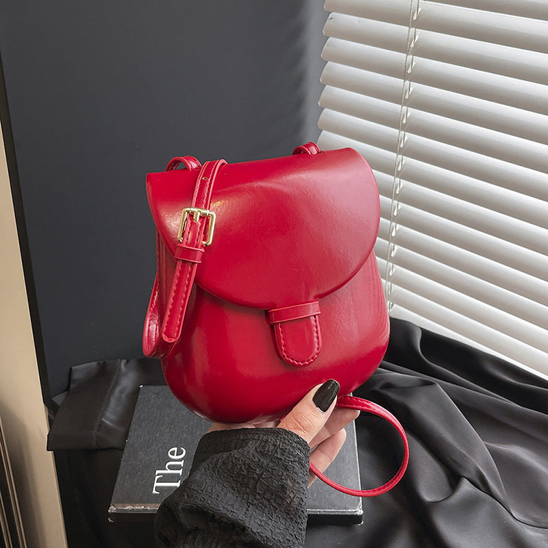 Damen Umhängetasche mit klassischem Klappverschluss und elegantem Kunstleder Nord Taschen