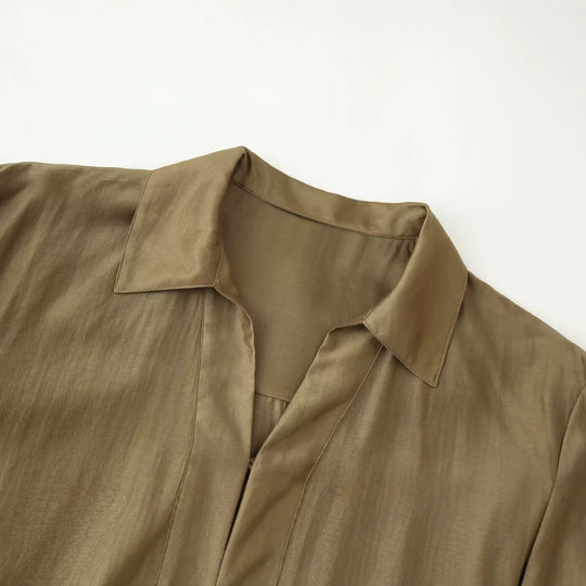 Damen Locker geschnittene Tunika-Hemdbluse mit halboffenem V-Ausschnitt und breiten Manschetten Nord Taschen