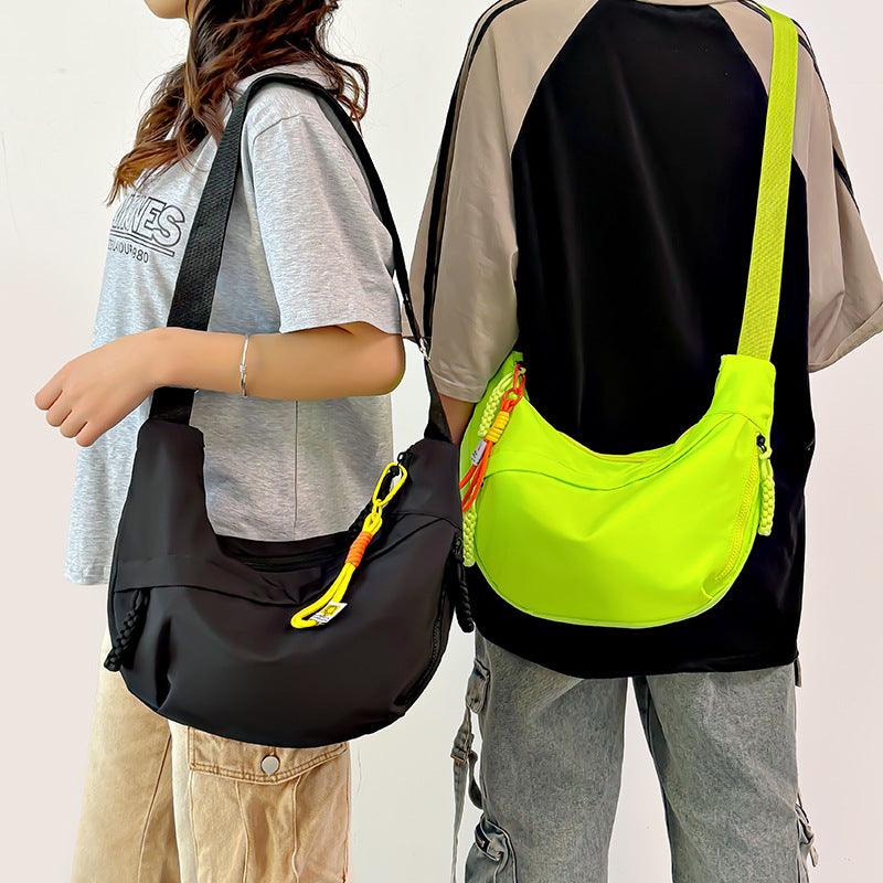 Damen praktische Schultertasche mit stylischem Reißverschluss Nord Taschen