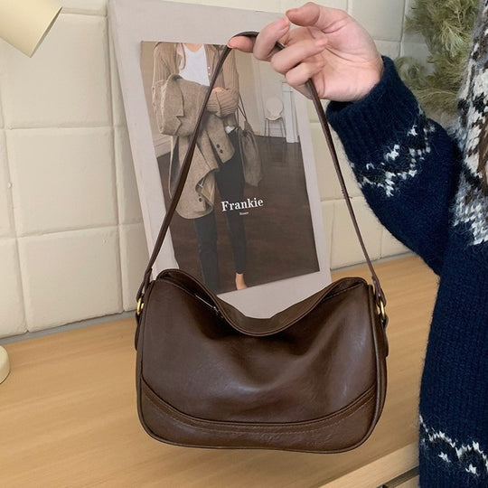 Damen Schultertasche mit eleganter Silhouette und praktischem Überschlag Nord Taschen