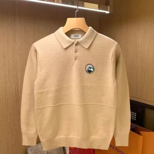 Herren Polokragen-Feinstrickpullover mit Emblem und gerippten Bündchen Nord Taschen