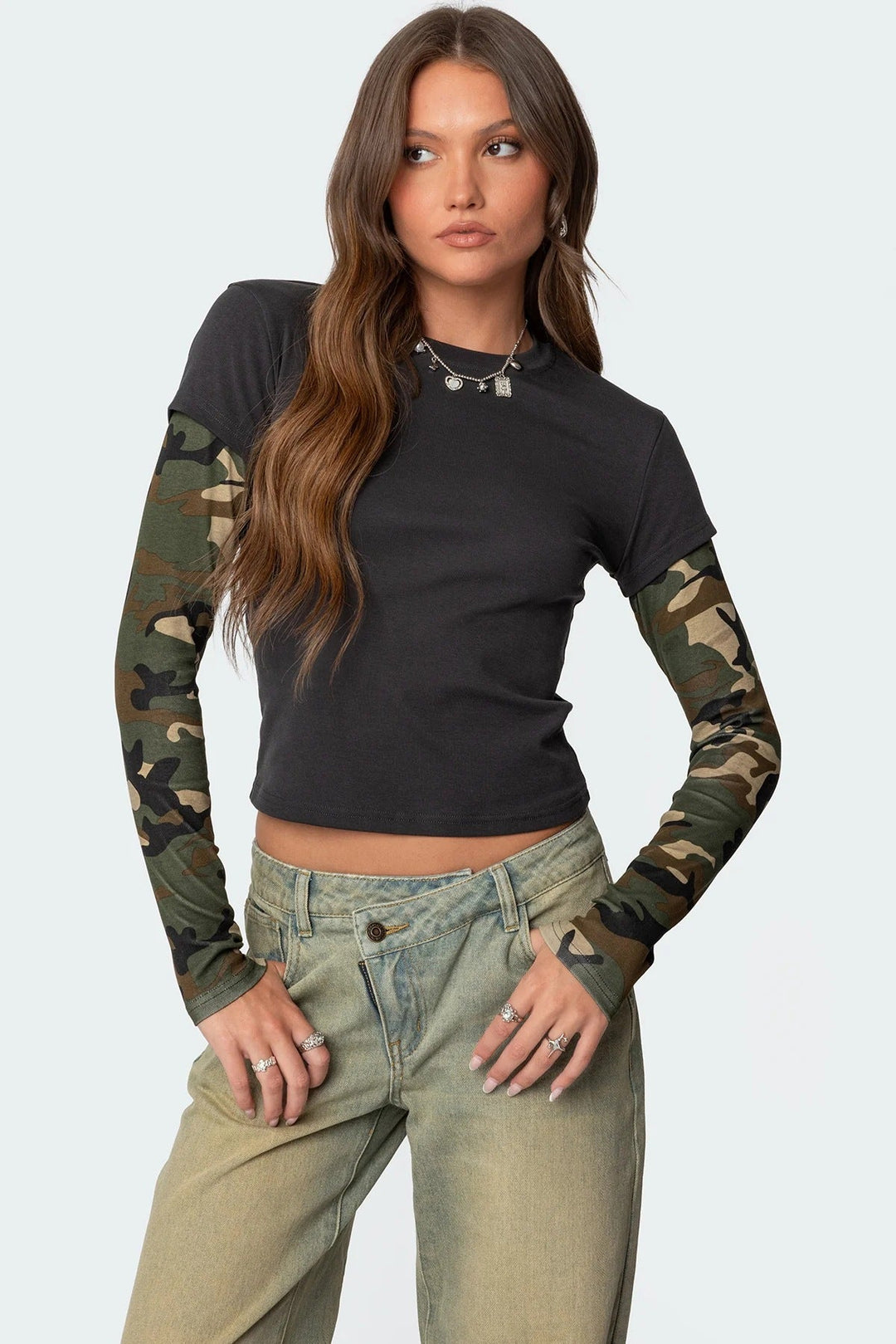 Damen modisches Langarmshirt mit einzigartigen Streifen und kurzem Schnitt Nord Taschen