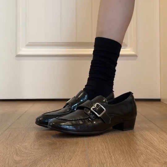 Damen Loafer mit poliertem Finish, dekorativer Metallschnalle und niedrigem Blockabsatz Nord Taschen