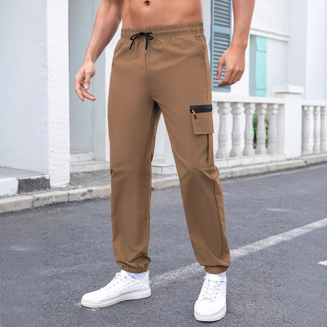 Herren Tech-Cargo-Jogginghose mit elastischem Tunnelzug, Reißverschluss‑Beintasche & eng anliegendem Fußbündchen Nord Taschen