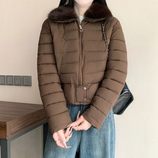 Damen nan kurze wattierte Taillenjacke mit abnehmbarem Kunstfellkragen und verstärktem Saum Nord Taschen