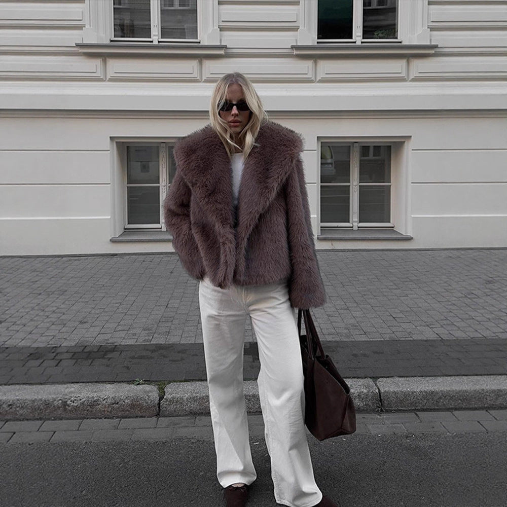 Damen Kurzjacke aus Kunstpelz im Boxy‑Schnitt mit voluminösem Schalkragen Nord Taschen