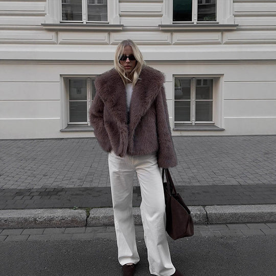 Damen Kurzjacke aus Kunstpelz im Boxy‑Schnitt mit voluminösem Schalkragen Nord Taschen
