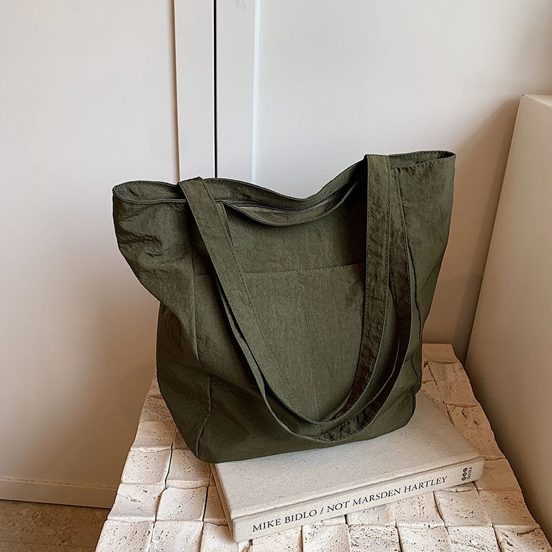 Damen lässige Tragetasche mit geräumigem Design und praktischen Innentaschen Nord Taschen