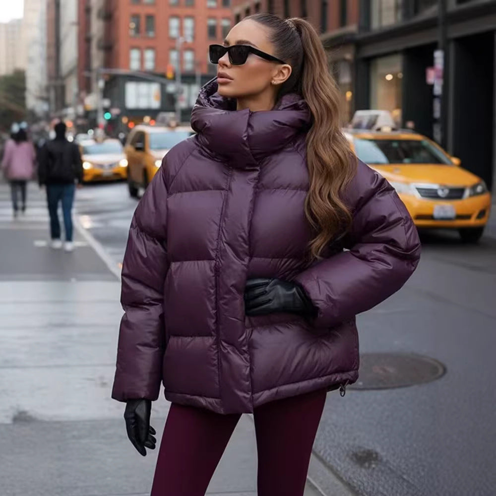 Damen Kurze wattierte Oversize‑Steppjacke mit hohem Stehkragen und Kapuze Nord Taschen