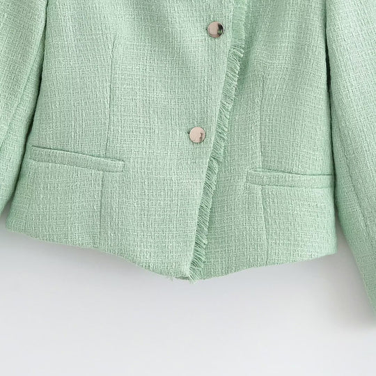 Damen Cropped Bouclé-Blazer mit Fransenabschluss, Stehkragen und Paspeltaschen Nord Taschen
