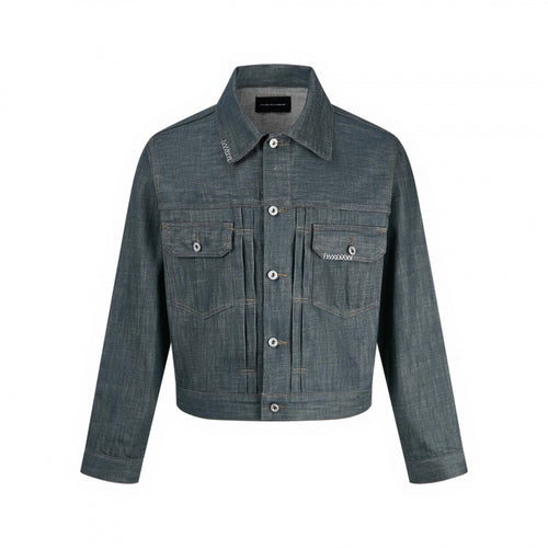 Herren Kurz geschnittene Jeansjacke mit vertikalen Biesen, Pattentaschen und kastiger Silhouette Nord Taschen