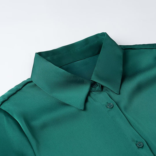 Damen Seidenähnliche Hemdbluse mit durchgehender Knopfleiste und breitem Kragen Nord Taschen