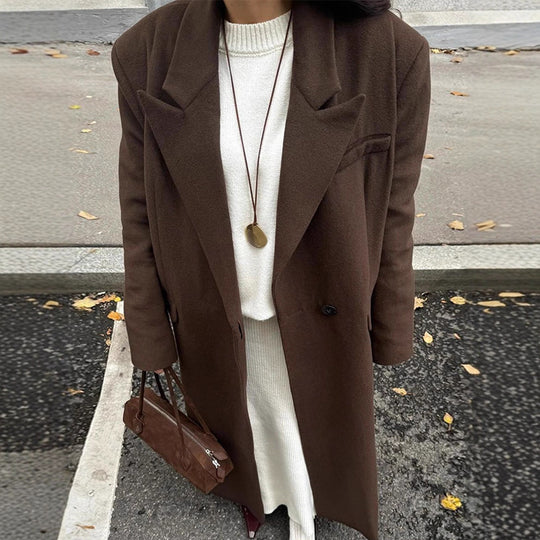 Damen Langmantel mit geradem Schnitt, kaschierendem Oversize-Revers und Eingrifftaschen Nord Taschen