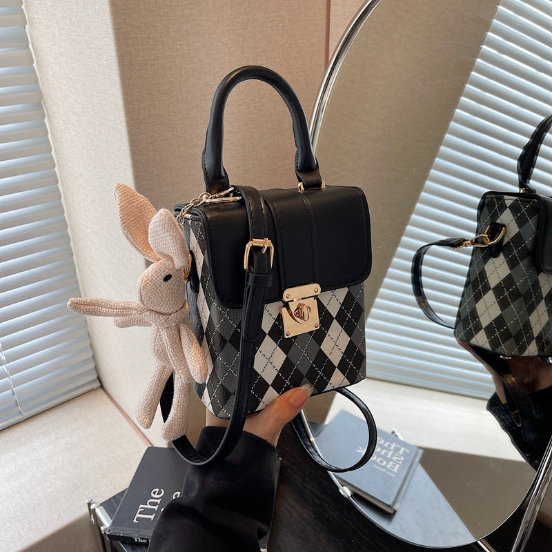 Damen Mini Handtasche mit elegantem Karomuster | Nord Taschen