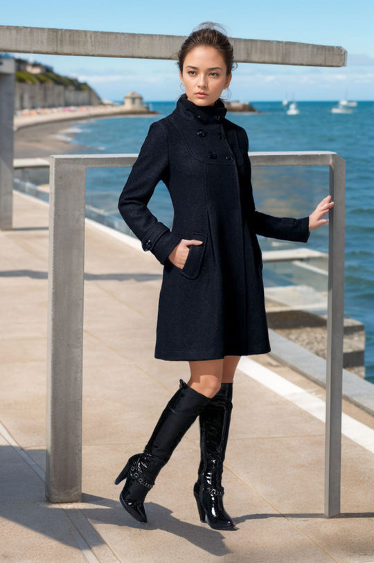 Damen Taillierter Wollmix-Mantel mit hohem Stehkragen und A-Linien-Silhouette Nord Taschen