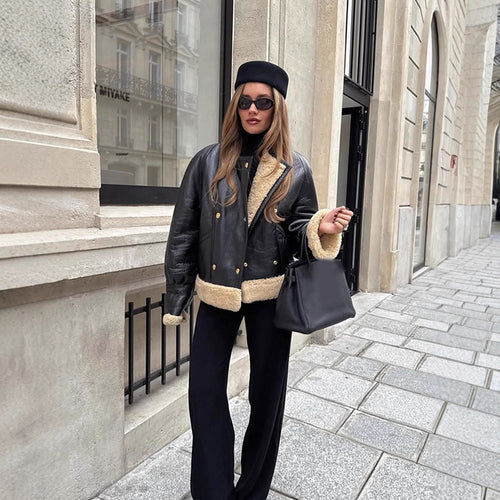 Damen Kurzjacke im Aviator‑Stil mit Teddy‑Innenfutter und doppelreihiger Druckknopffront Nord Taschen