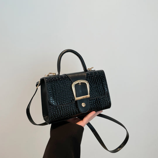 Damen Umhängetasche aus strukturiertem Krokodilleder mit eleganter Schnallenverzierung Nord Taschen