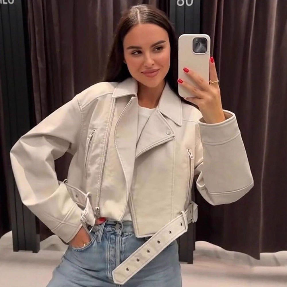 Damen Kurzgeschnittene Bikerjacke aus Kunstleder mit Taillengürtel Nord Taschen