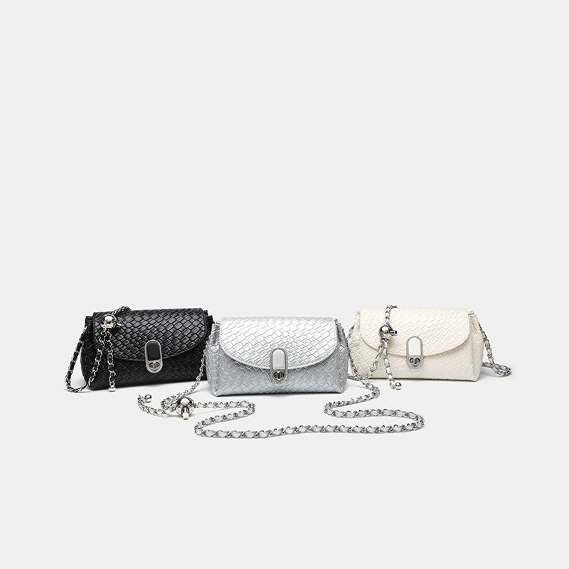 Damen Clutch-Tasche mit geflochtenem Design und verzierter Kette Nord Taschen