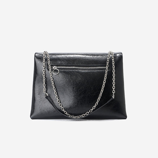 Damen Clutch mit hochwertiger Hochglanz-Oberfläche und eleganter Kette Nord Taschen