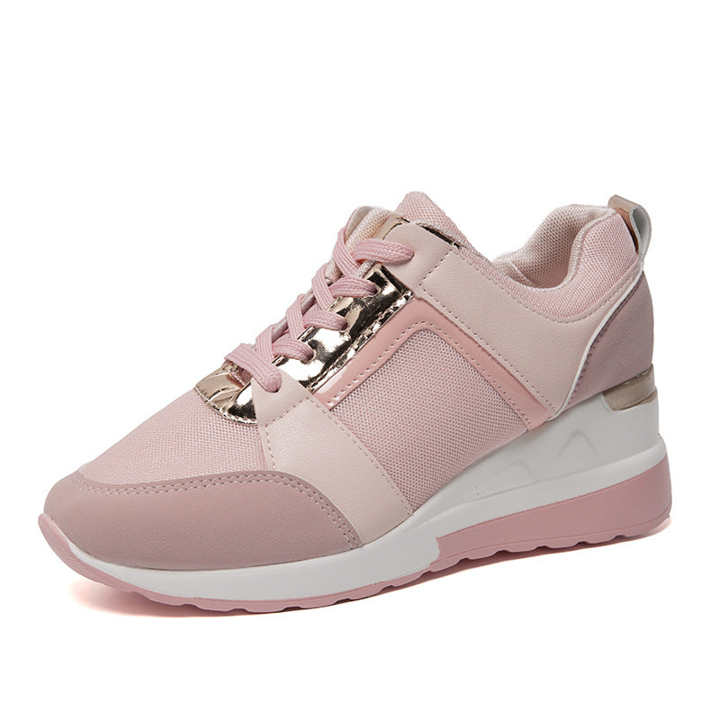 Damen nan Keil-Sneaker mit perforiertem Obermaterial, gepolstertem Komfortkragen und reflektierenden Metalldetails Nord Taschen