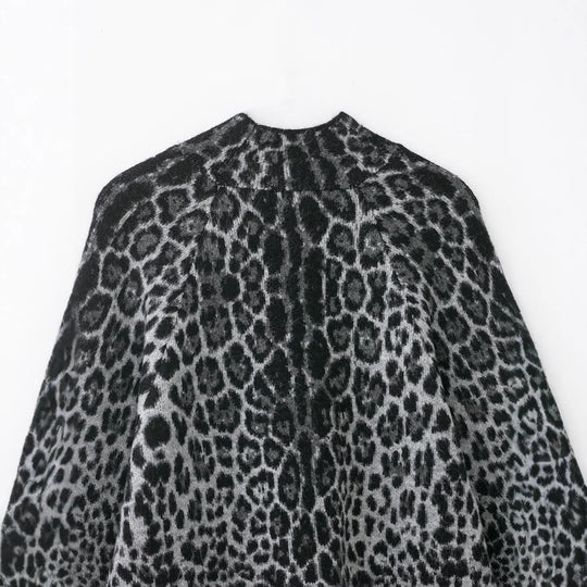 Damen Cape-Poncho mit Leopardenjacquard und Stehkragen Nord Taschen