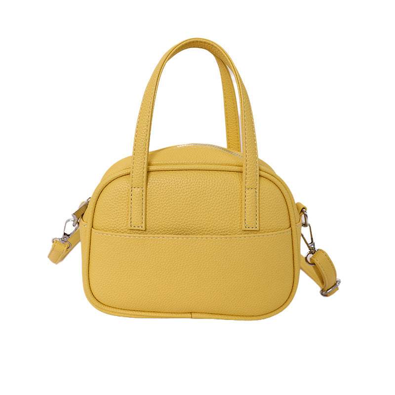 Damen Mini-Handtasche mit verspieltem Tieranhänger Nord Taschen