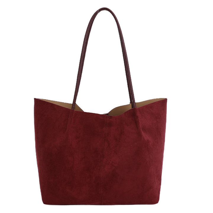 Damen Shopper-Tasche aus hochwertigem Wildleder mit verspieltem Anhänger Nord Taschen