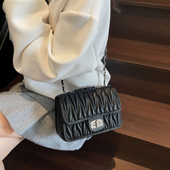 Damen elegante Umhängetasche mit edler Steppung Nord Taschen
