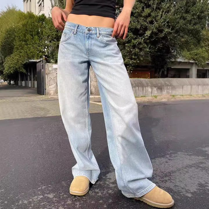 Damen weites Denim Hosenmodell mit tiefem Bund und weitem Schlag Nord Taschen