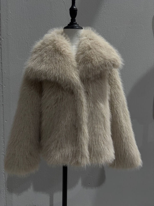 Damen Kurzbolero im Boxy-Cut aus veganem Shaggy-Kunstpelz mit XXL-Schalkragen Nord Taschen