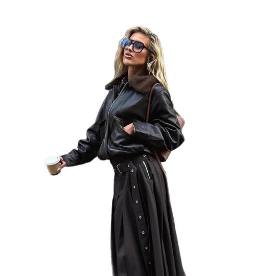Damen Kurz geschnittene Lederoptik‑Fliegerjacke mit Teddykragen und tailliertem Rippbund Nord Taschen