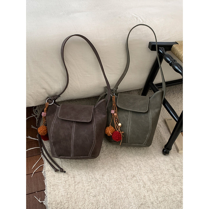Damen Umhängetasche mit praktischem Kordelzug und weich strukturiertem Design Nord Taschen