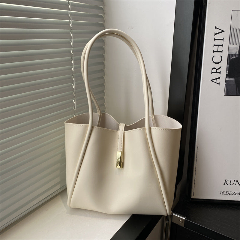 Damen elegante Tragetasche mit goldenen Akzenten Nord Taschen