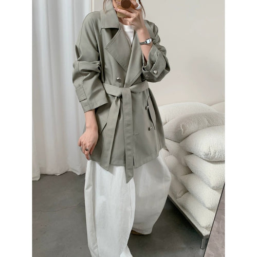 Damen Kurztrench mit weitem Schnitt, doppelreihigem Verschluss und Bindegürtel Nord Taschen