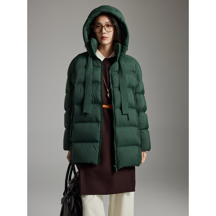 Damen Steppige wärmende Daunenjacke mit Kapuze und weiter Silhouette Nord Taschen