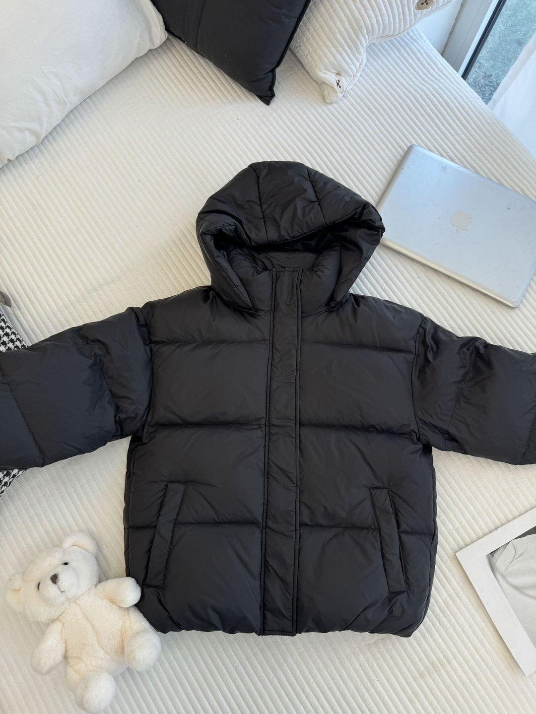 Damen Gepolsterte Kapuzen‑Steppjacke mit hohem Kragen und Oversize‑Silhouette Nord Taschen