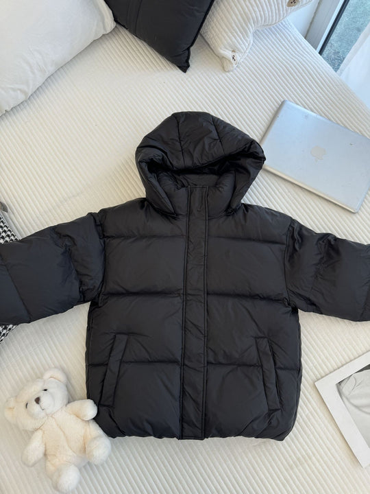 Damen Gepolsterte Kapuzen‑Steppjacke mit hohem Kragen und Oversize‑Silhouette Nord Taschen