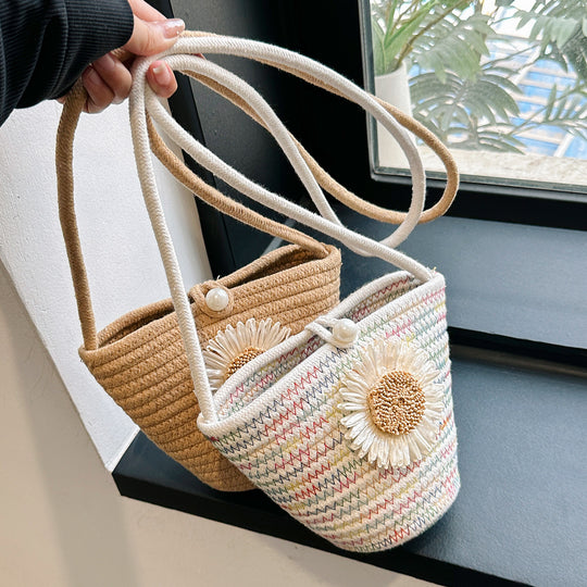 Damen Stofftasche mit floralem Design und einzigartigem Anhänger Nord Taschen