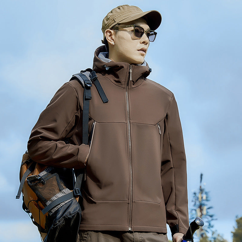 Herren Softshell-Funktionsjacke mit hohem Thermokragen, Kapuze und wasserabweisenden Reißverschlüssen Nord Taschen