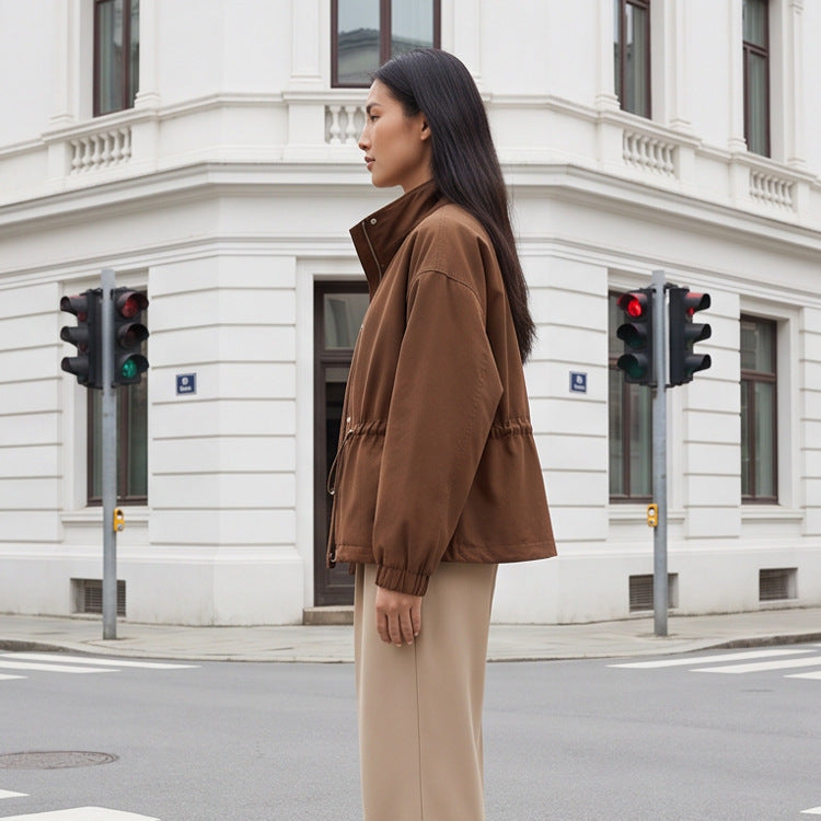 Damen Utility-Fieldjacke mit Tunnelzugtaillierung, hohem Kragen und elastischen Bündchen Nord Taschen