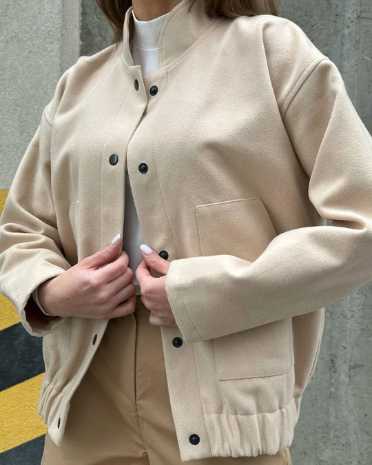 Damen Kurz geschnittene Bomberjacke aus Wollmix mit Druckknopfverschluss und elastischem Saum Nord Taschen