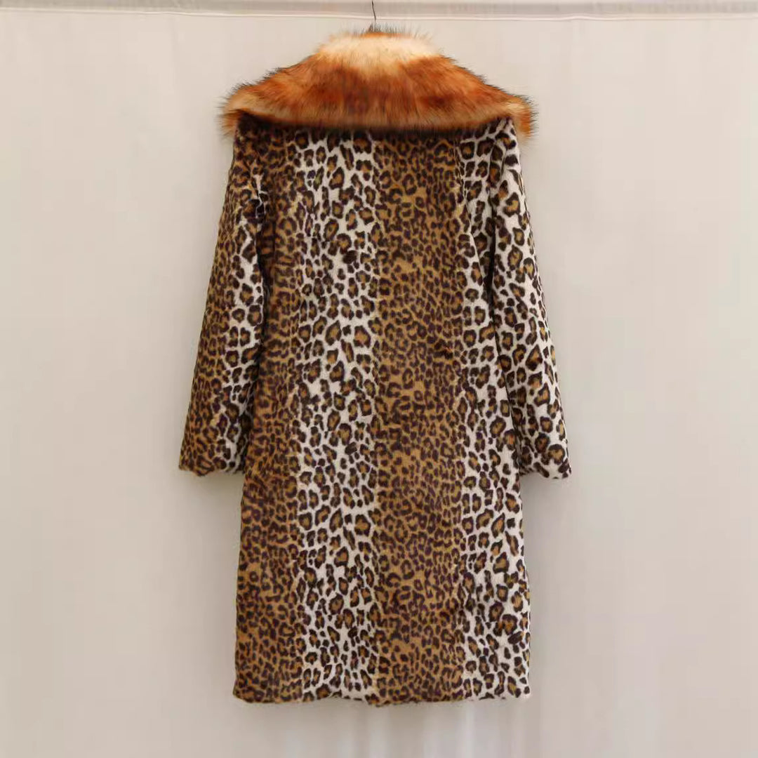 Damen Langer Kunstfellmantel im Leopardprint mit großem Pelzkragen und Taschenbesatz Nord Taschen