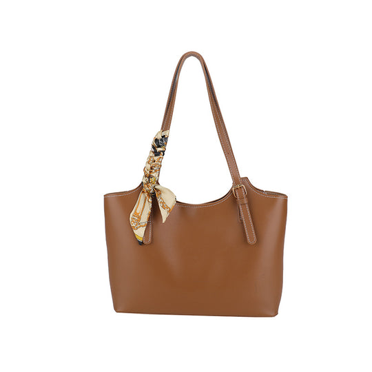 Damen elegante Schultertasche mit modischem Schalakzent Nord Taschen