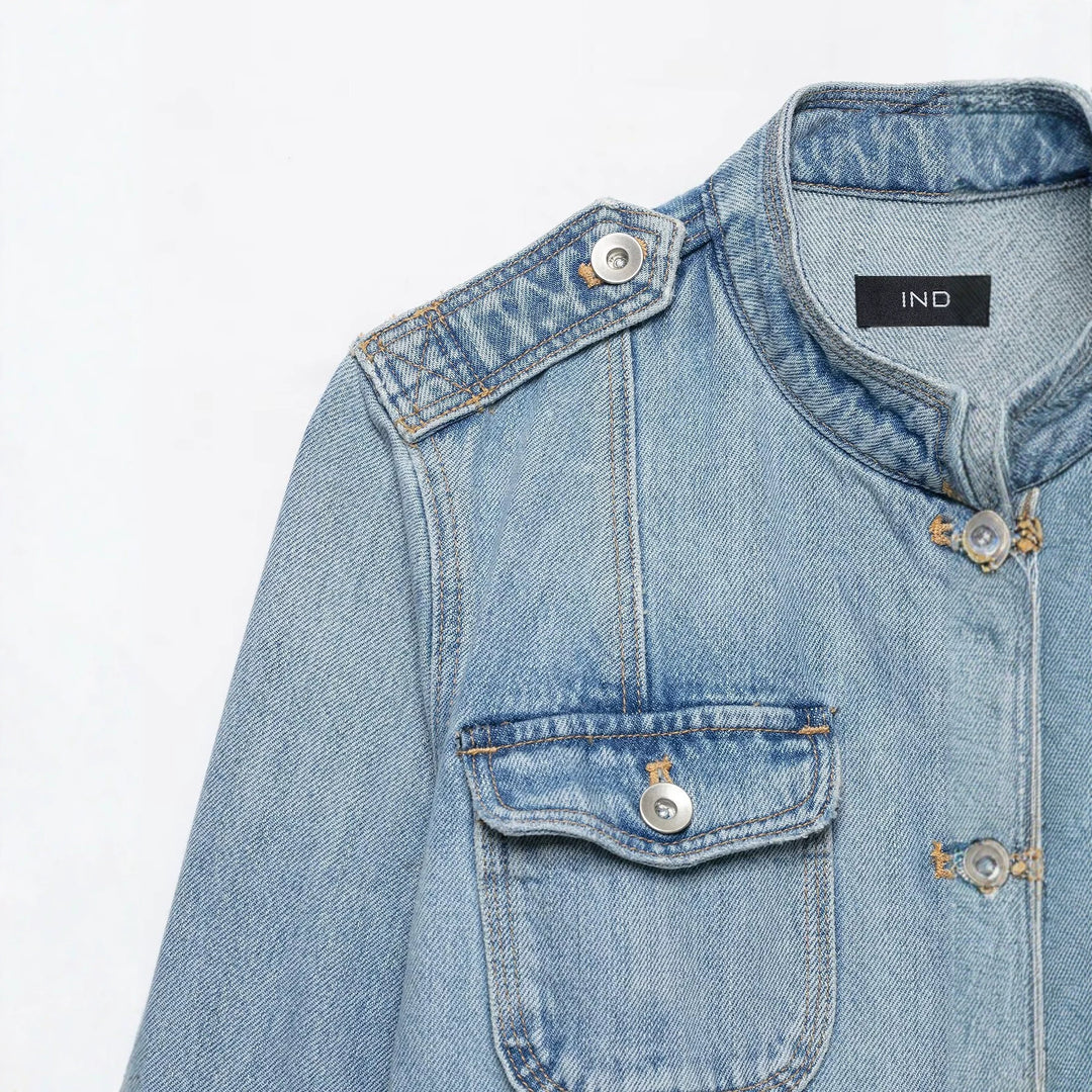 Damen Boxy-Denimjacke im Safari‑Look mit Stehkragen und vier aufgesetzten Taschen Nord Taschen