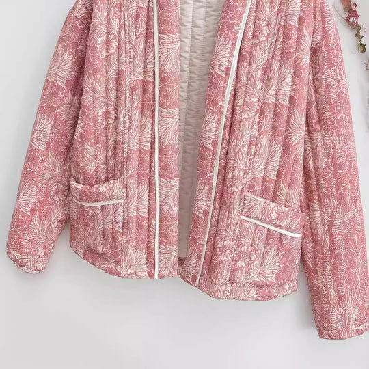 Damen Leichte gesteppte Jacke im Kimono-Stil mit floralem Blockdruck und Kontrastpaspel Nord Taschen