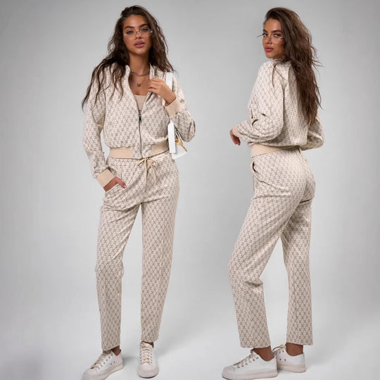 Damen jacquard Lounge-Set mit kurzer Bomberjacke und hochgeschnittener Kordelzug-Hose Nord Taschen