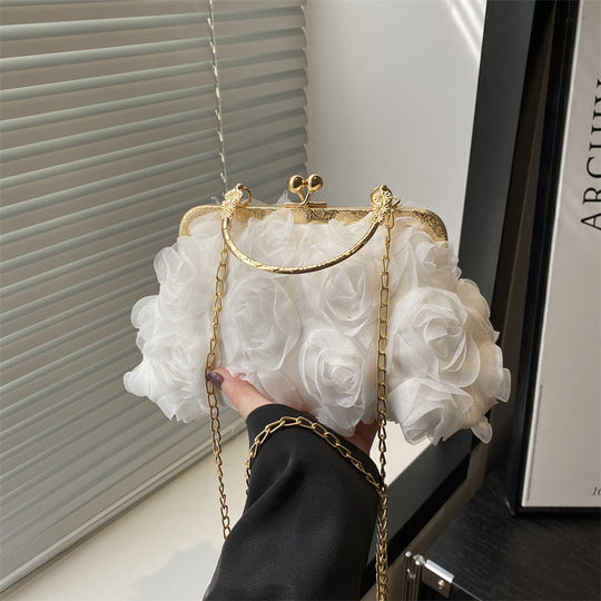Damen Clutch mit floralen Applikationen und elegantem Kettenverschluss Nord Taschen
